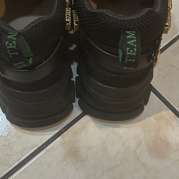 Gucci Black Sneakers with Gold and Green Accents - Picture 5 of 14